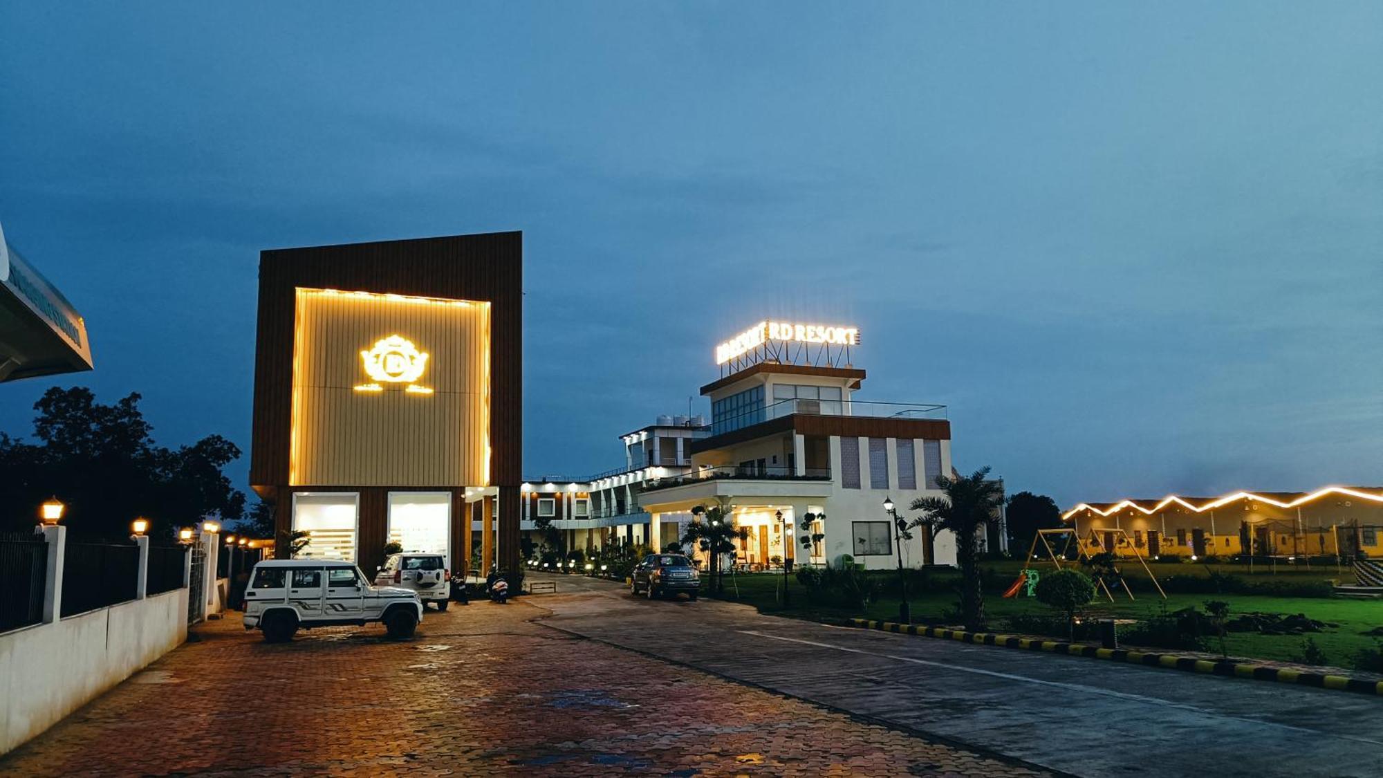 Royal Delight Resort Madina Exterior photo